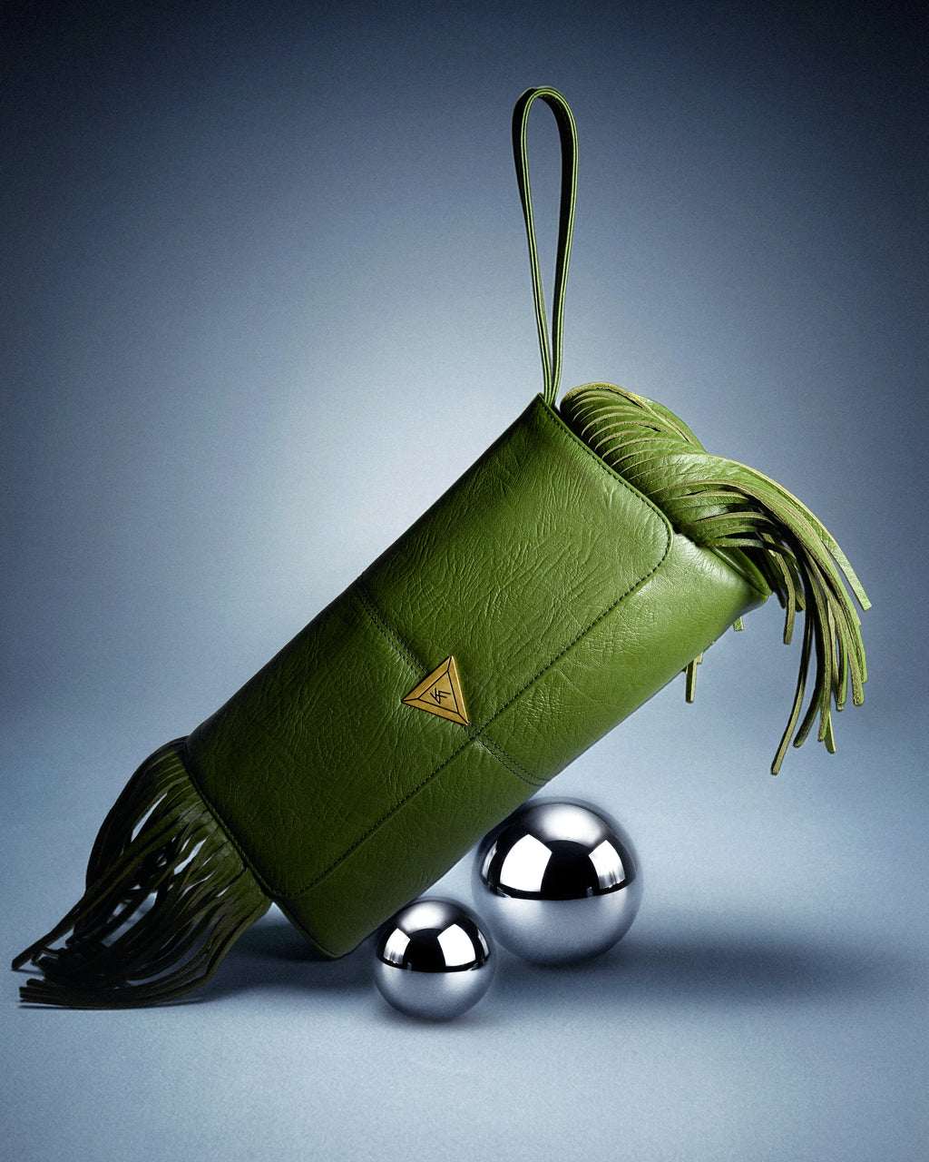 THE EARTH CLUTCH